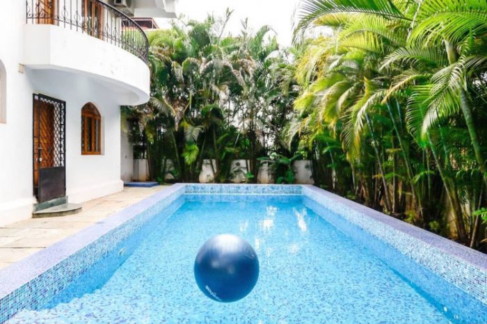 Villa Flores pool