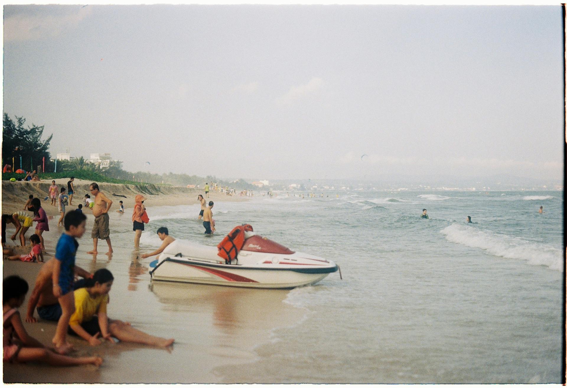 10 Most Enthralling Water Activities In Goa