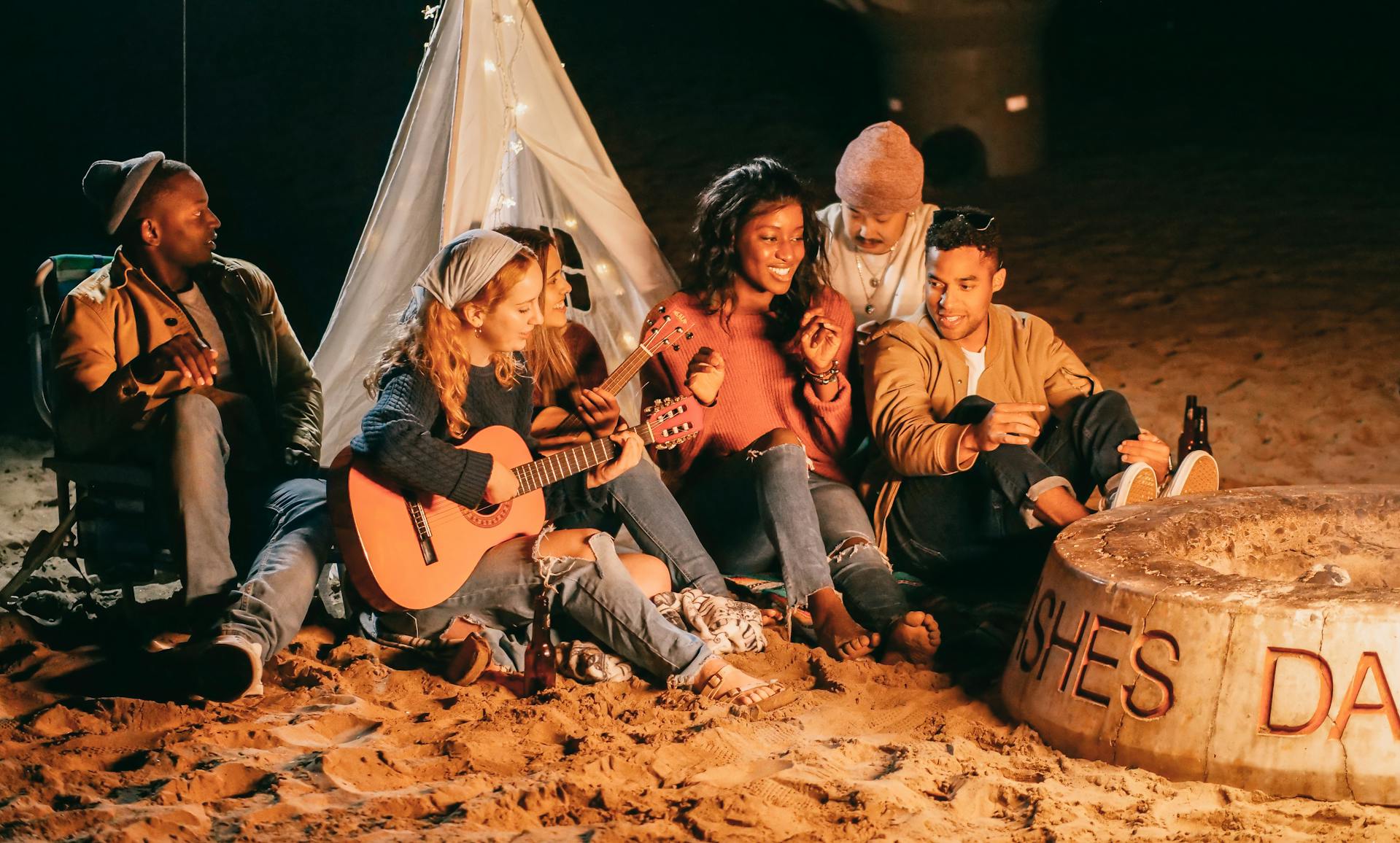 7 Reasons to Join a New Year Party at Anjuna Beach Goa