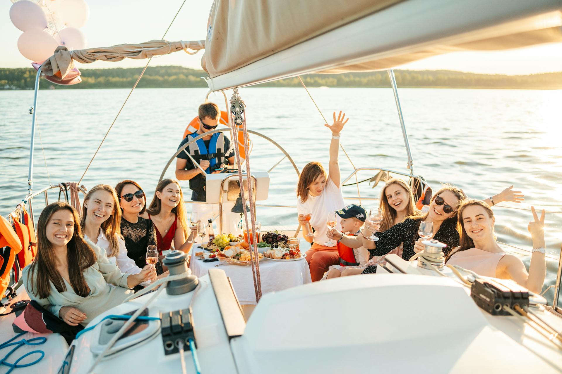 7 Ways To Enjoy A Cruise Party In Goa